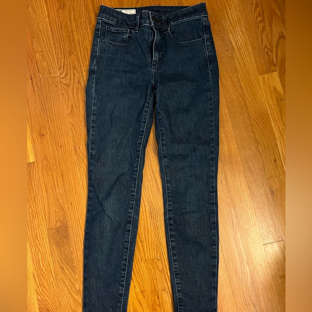 GAP Dark Blue Women's Skinny Jeans / size 2